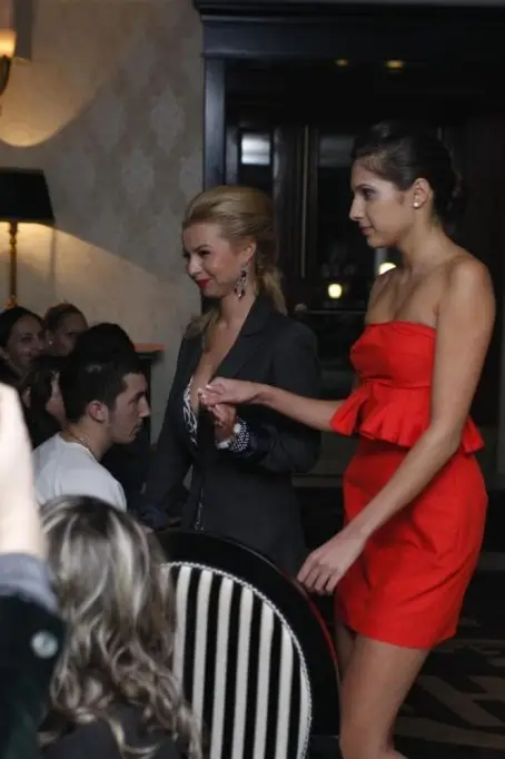 Prezentare de moda in Swiss House Oana Zablau si Lavinia Negrila