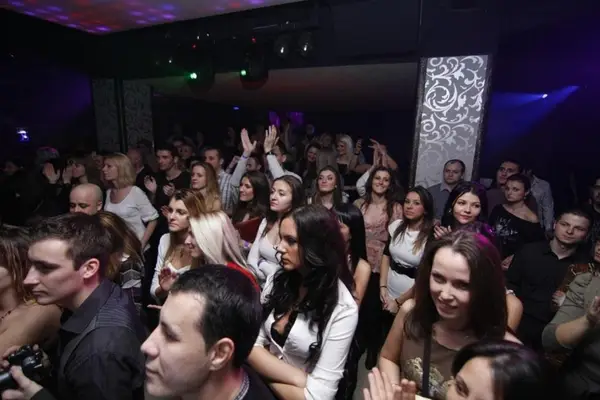 Directia 5 si prezentare lenjerie intima la Club Youtopia
