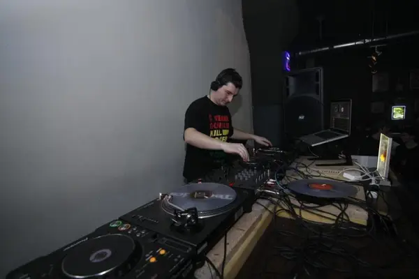 Concert Benny Page (UK, Digital Soundboy) la Setup Venue
