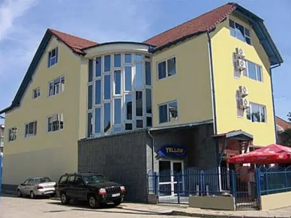 Hotel Yellow
