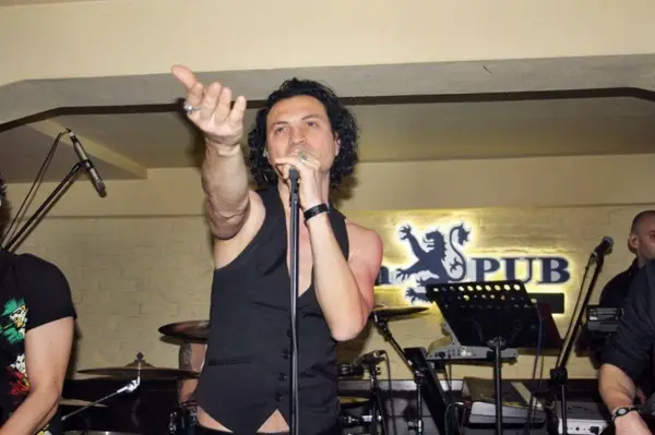 Concert Publika in Scotish Pub