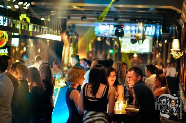 Meet, Play, Love with Dj Rom1 in Club Fratelli