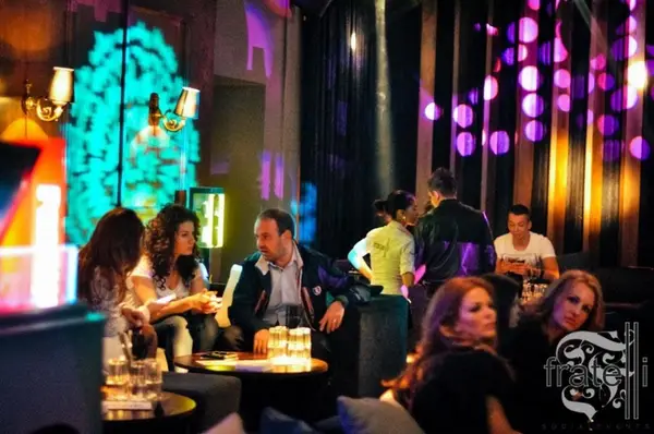 Who\'s the best with Dj Johnny DaMix in Club Fratelli