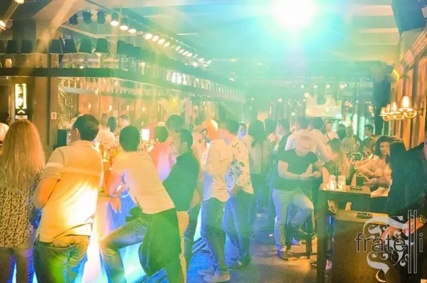 Closing weekend with Dj Johnny DaMix -Saturday- la Fratelli