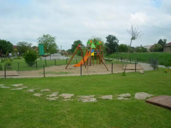 Loc de joaca - Parcul Uzinei