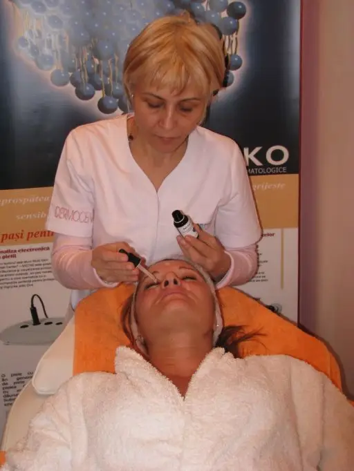 Tratament pentru acnee Tarda by Salon Dermocenter