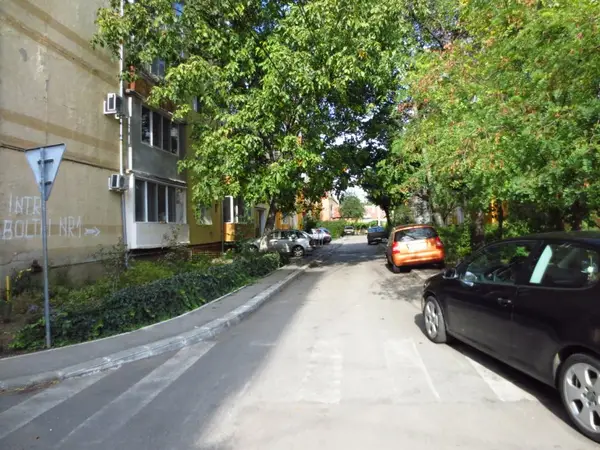 Intrarea Boltii