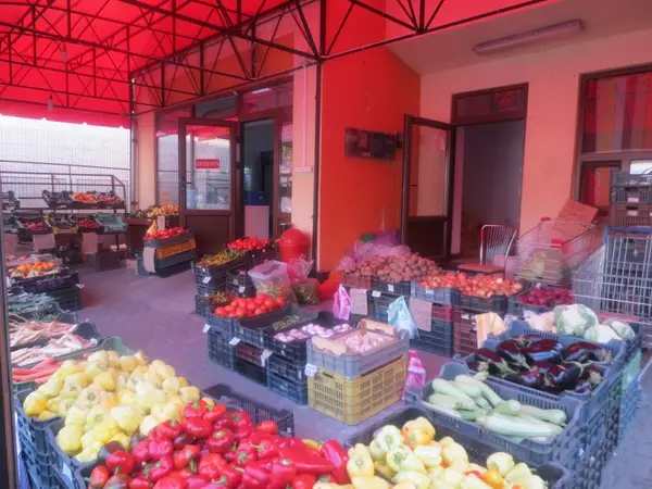Minimarket - B-dul Dambovita nr. 9