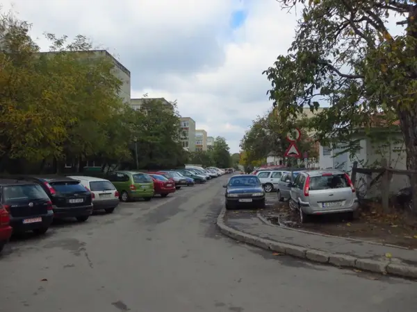 Strada Platanilor