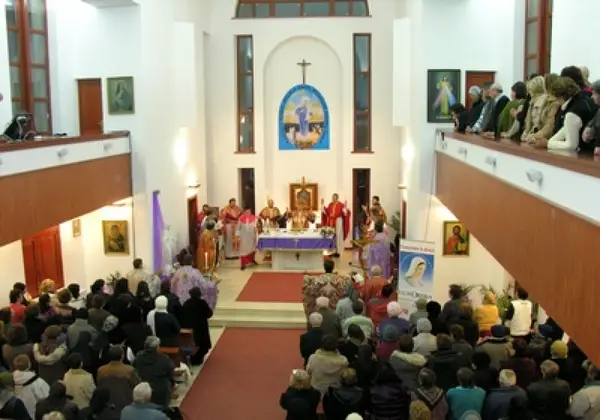 Biserica Sfanta Maria Regina Pacii