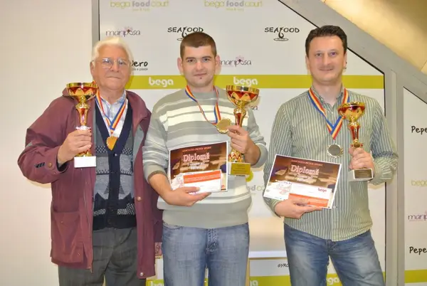 Cristoi Silviu se impune la Cupa de Rummy Bega Shopping Center