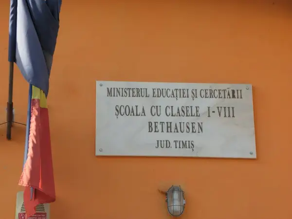 Proiectul “Zece scoli de nota 10” preluat la nivel national !