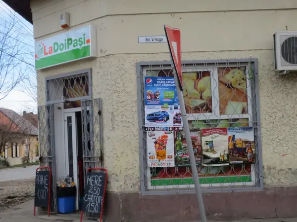 Minimarket - Strada Victor Hugo
