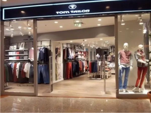 Nou in Iulius Mall Timisoara: TOM TAILOR