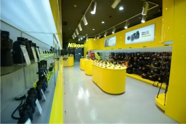 Nou in Iulius Mall Timisoara: YELLOW STORE