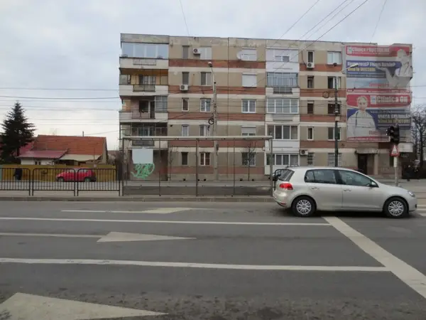 Statie RATT - Calea Martirilor colt cu B-dul L. Rebreanu