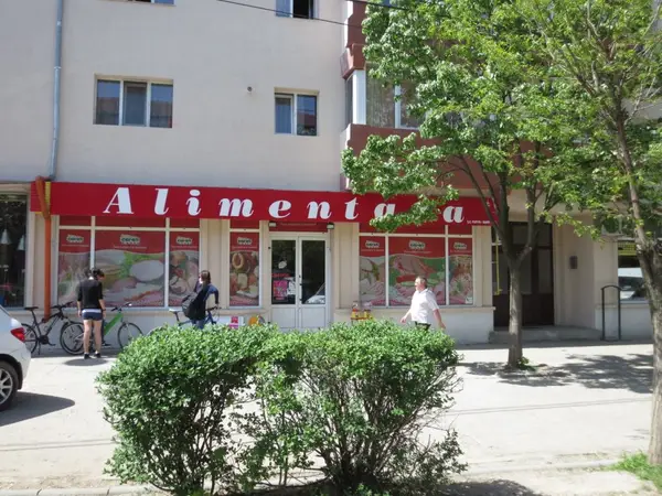Minimarket - Strada Holdelor