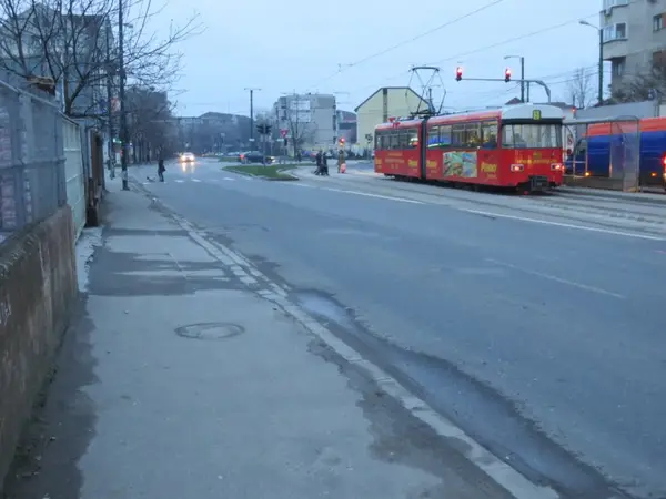 Statie RATT - str. Andrei Saguna colt cu str. Baba Dochia