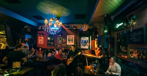 Live music with G Brothers