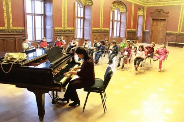 Educatie muzicala pentru copii la Muzeul de Arta