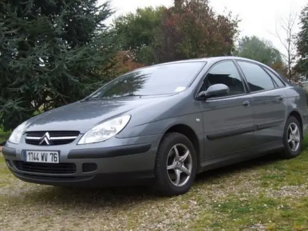 Dezmembrez Citroen C 5