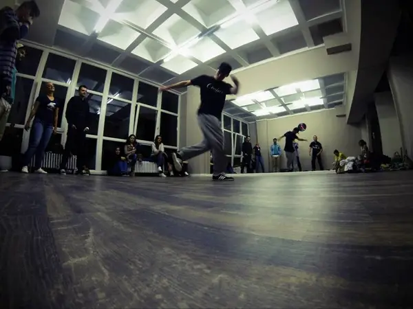 Inchiriez sala de dans - aerobic moderna in Timisoara