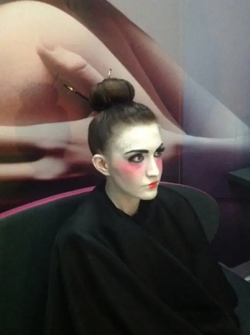 Pregateste-te pentru noaptea de Halloween la salon Kelly Image Timisoara