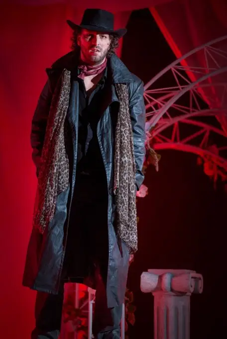 Echipa in teatru – Dincolo de scena