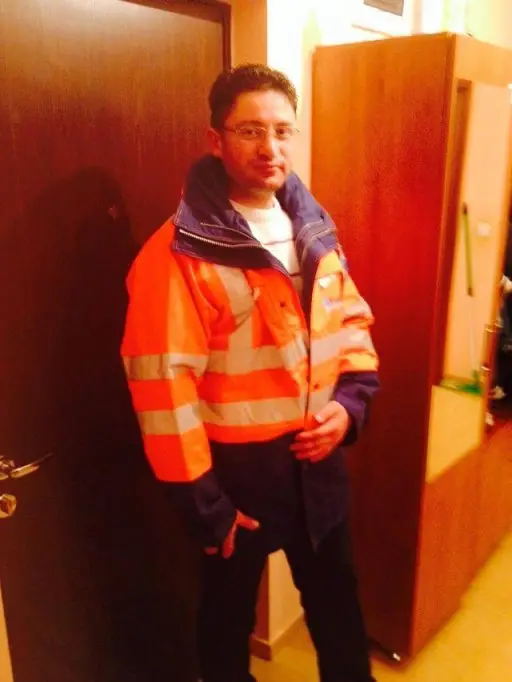 Echipament de protectie - scurta impermeabila cu benzi reflectorizante