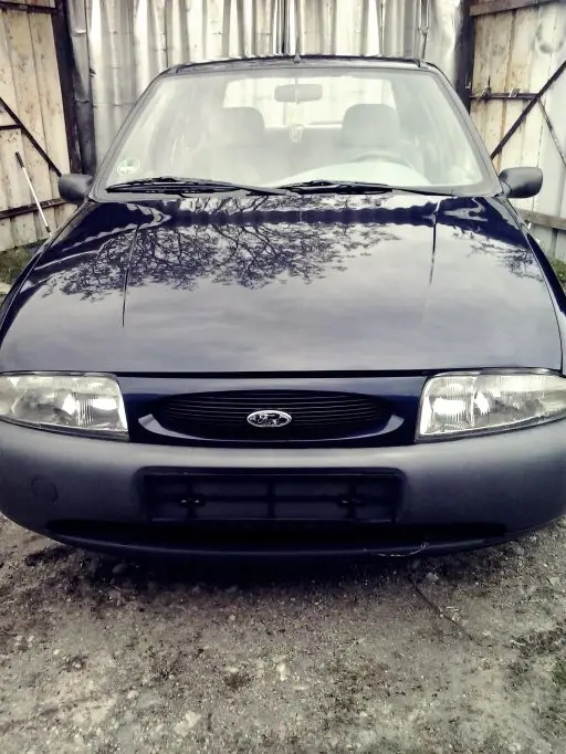 Vand Ford Fiesta sau dau la schimb