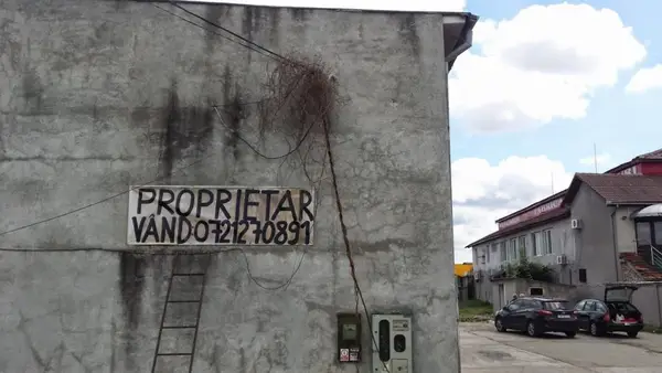 Proprietar vand teren 2577 m2 + hala 300 m2
