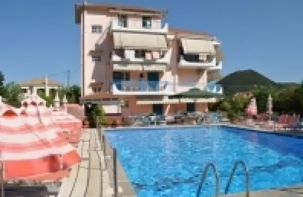 Cazari Insula Lefkada - intrari Mai - Octombrie