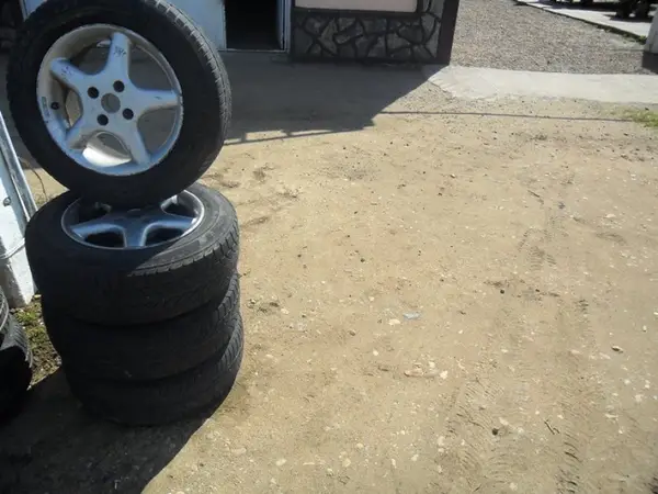 Jenti aluminiu pentru B 4 R 15