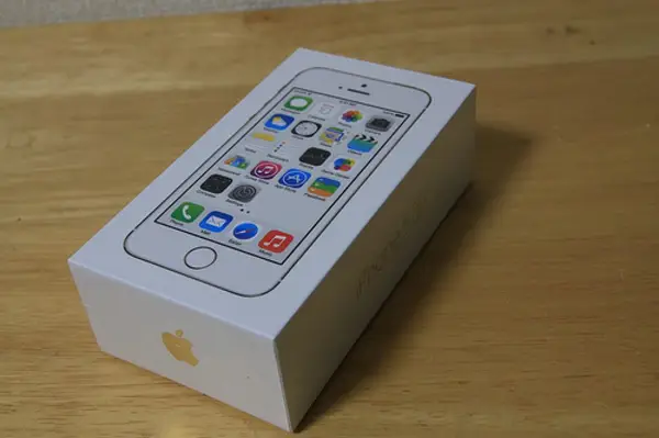 Vand noul Apple iPhone 5s Unlocked