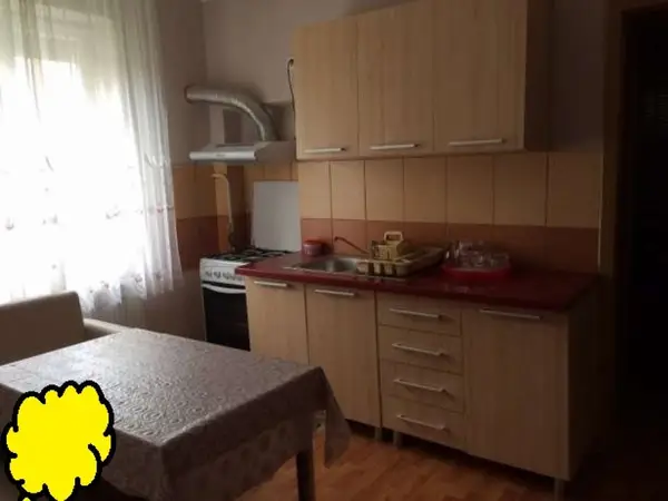 Apartament 2 camere la casa in zona Dambovita