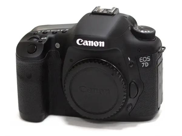 Canon EOS 7D body - cashback 700 Lei