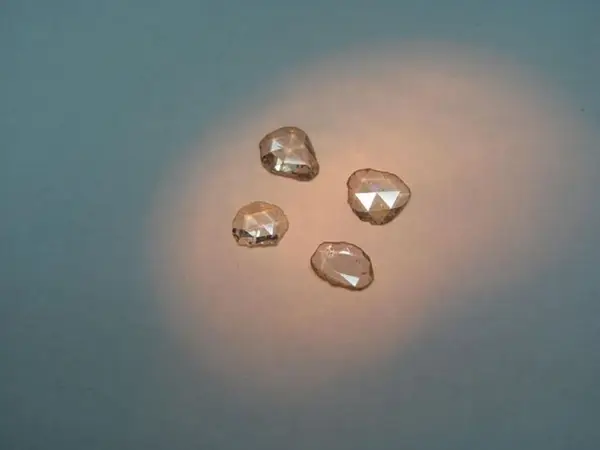 Diamantele Roze cut
