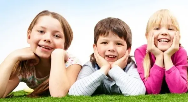 Care alimente sunt sanatoase pentru dantura copiilor?