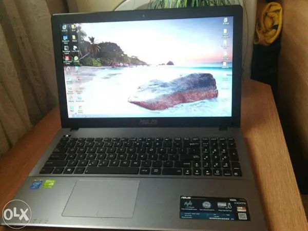 Vand laptop asus x550L prcesor i7