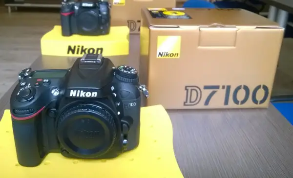 Super pret - Nikon D7100 body!