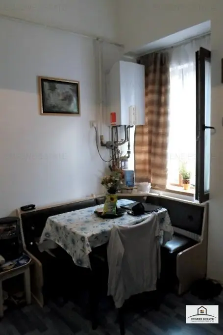 Vand Apartament 2 camere - Strada Dacilor