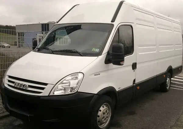 Inchiriez microbus microbuz duba autoutilitara 3,5 tone fara sofer