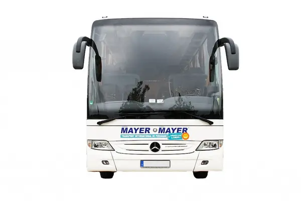 Angajam sofer profesionist pentru transport persoane