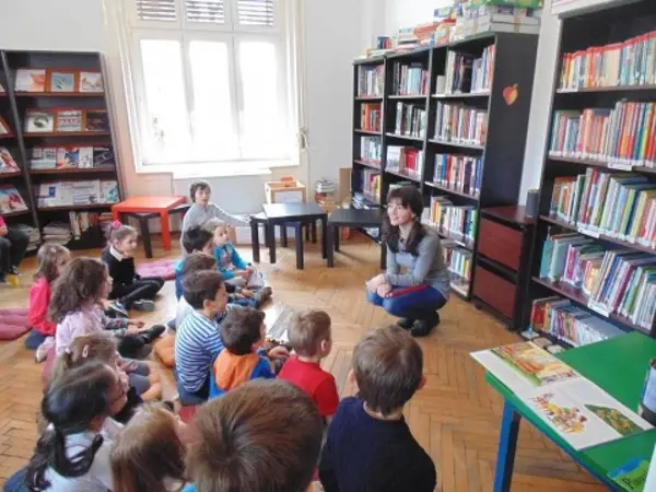Povestirile ghiozdanului – program pentru copii