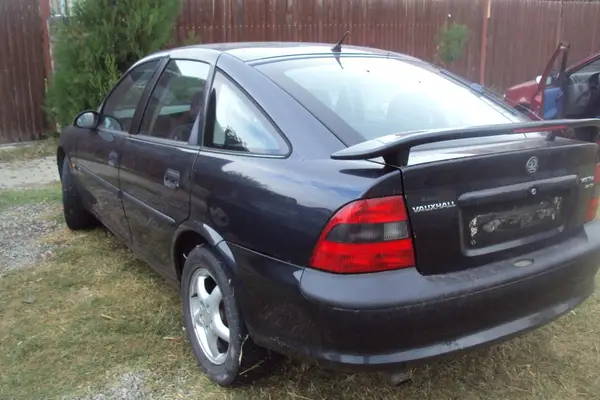 Piese Vectra b an 1998 motor 2000 benzina