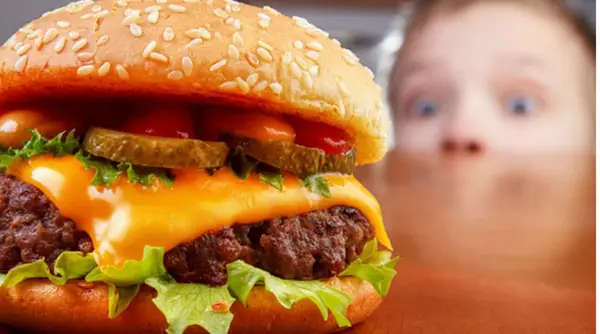 Angajez personal pentru fast food