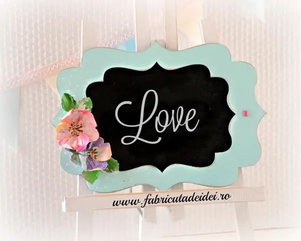 Atelier-cuvinte magice si flori 3D pe o tablita inramata