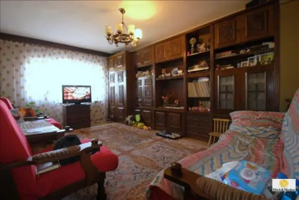 3 camere, etajul 2, in zona Aradului Vest, cu centrala