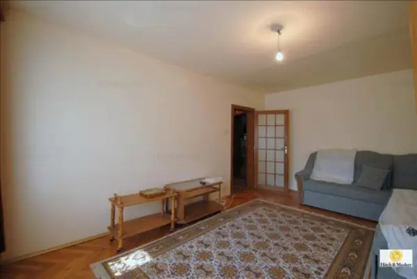 De vanzare apartament cu 4 camere in zona Aradului