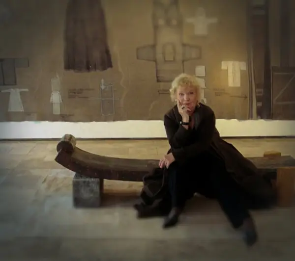 Ilse Hehn lectureaza "Zile est-vest"